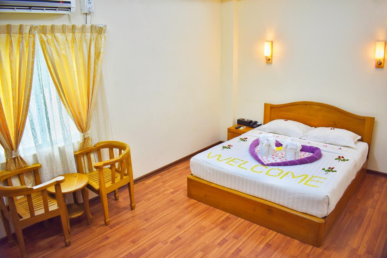 Shwe Poe Eain Hotel New Bagan ภายนอก รูปภาพ