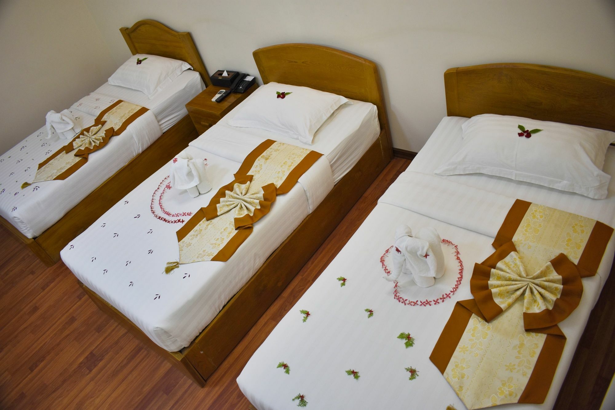 Shwe Poe Eain Hotel New Bagan ภายนอก รูปภาพ