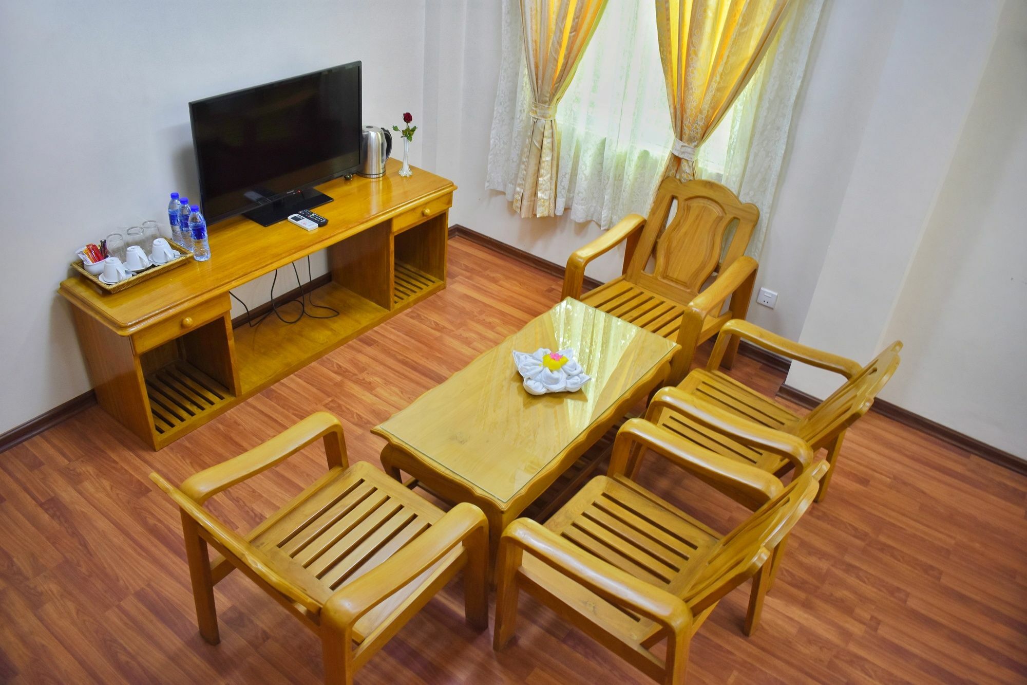 Shwe Poe Eain Hotel New Bagan ภายนอก รูปภาพ