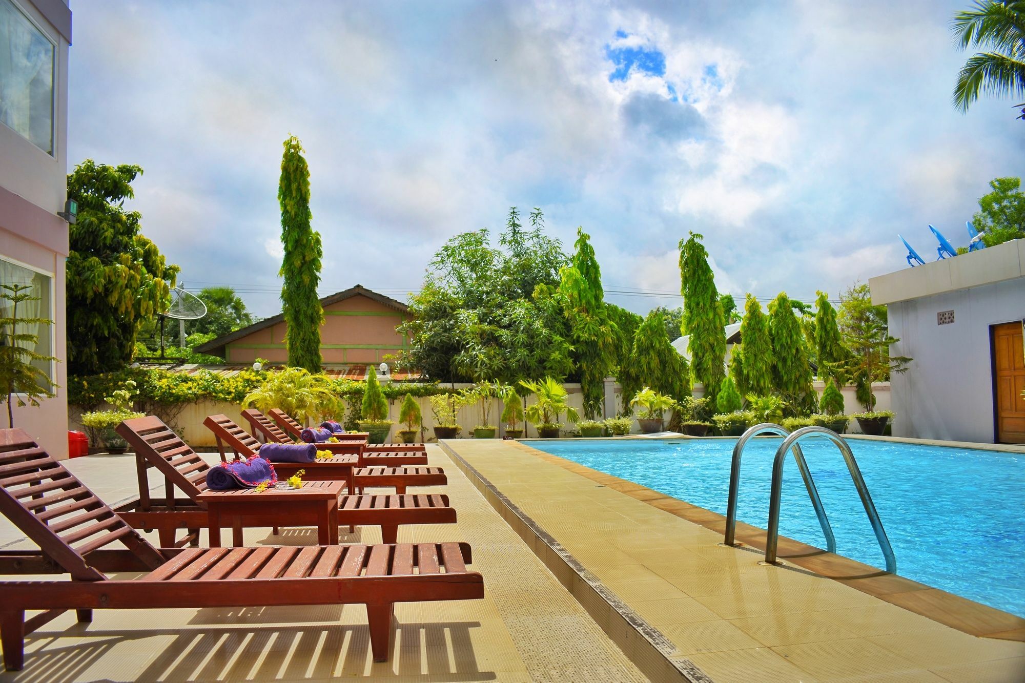 Shwe Poe Eain Hotel New Bagan ภายนอก รูปภาพ