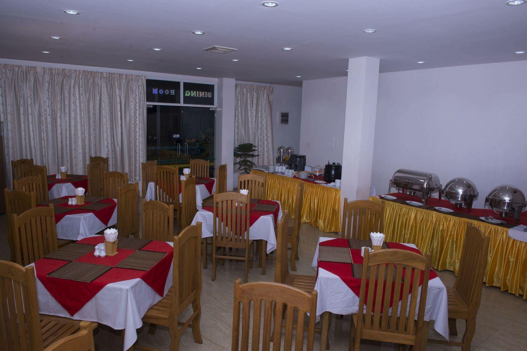 Shwe Poe Eain Hotel New Bagan ภายนอก รูปภาพ